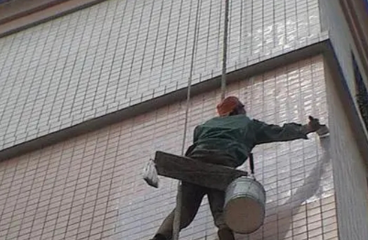 赤峰市卫生间漏水维修公司分享下赤峰市外墙防水的必要性。